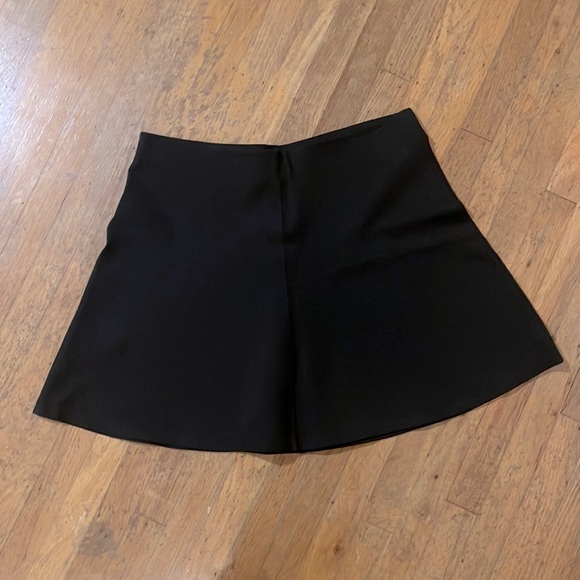 You need this skirt! NWOT - Picture 1 of 1